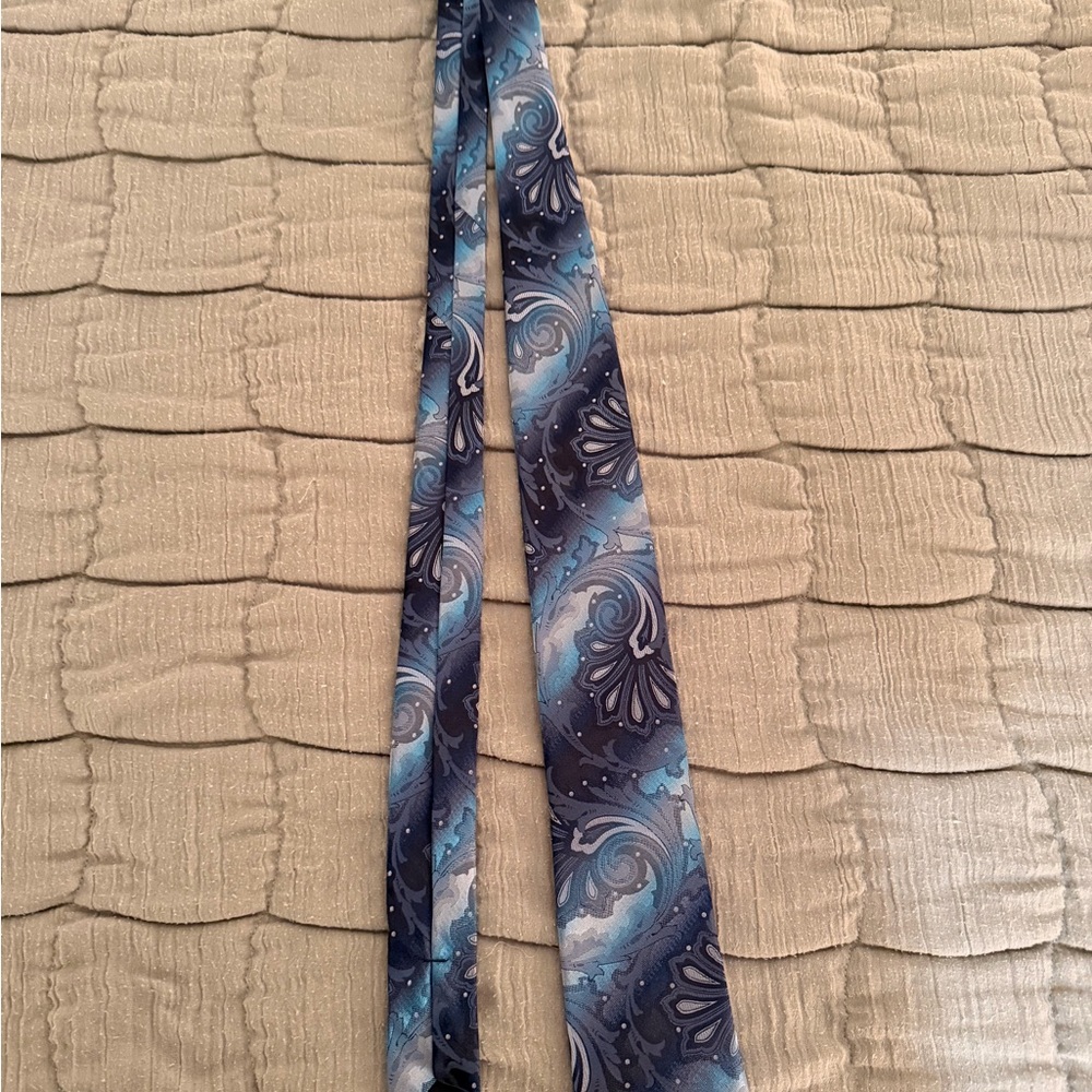 Elegant Blue and Gray Paisley Tie